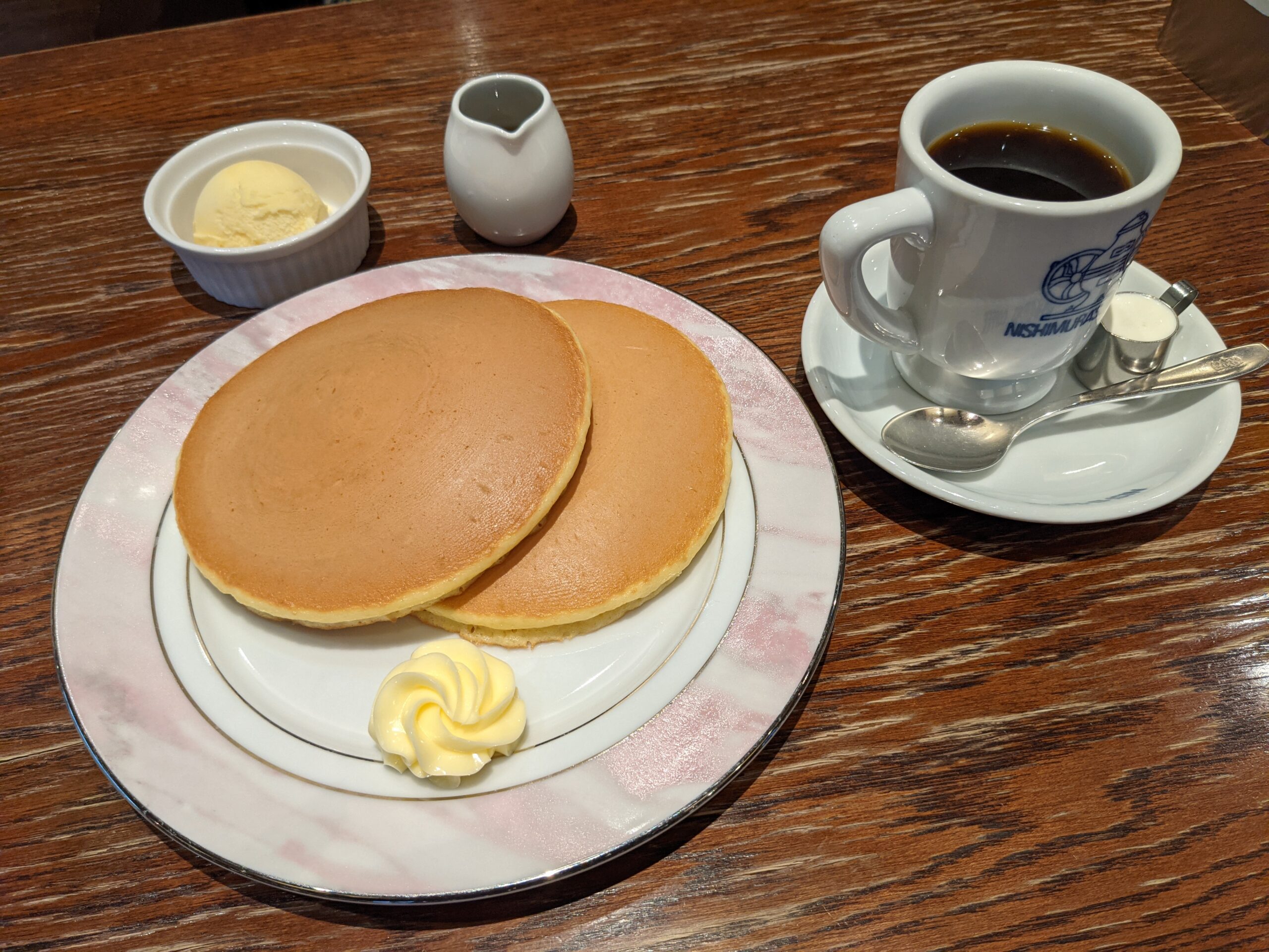 神戸にしむら珈琲店は喫茶店文化を牽引 ホットケーキとモーニングが美味し過ぎる ダッチの渋谷ノマド生活