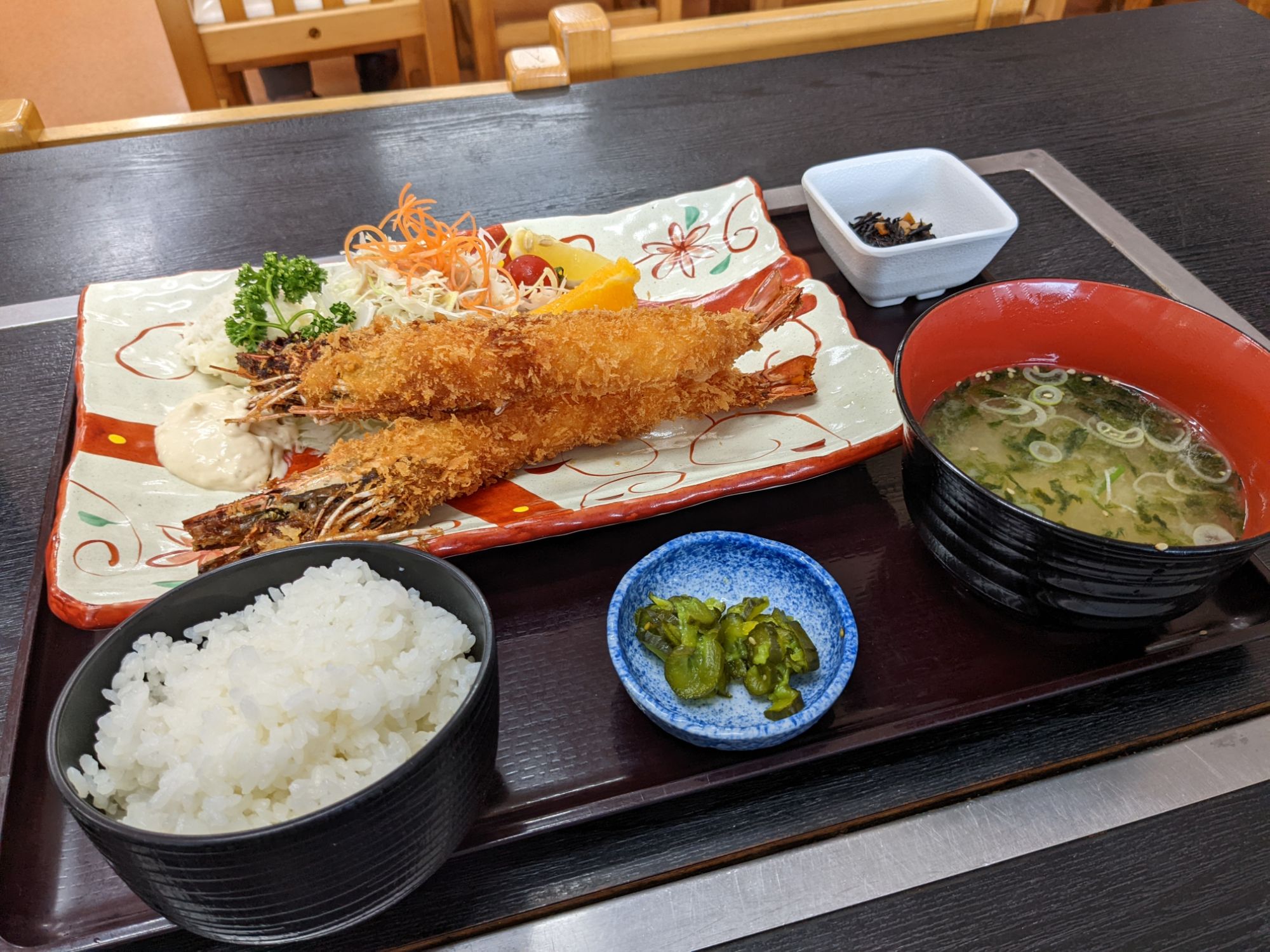 大洗 お魚天国 で特大エビフライを堪能 海鮮が美味しくランチにもおすすめ ダッチの渋谷ノマド生活