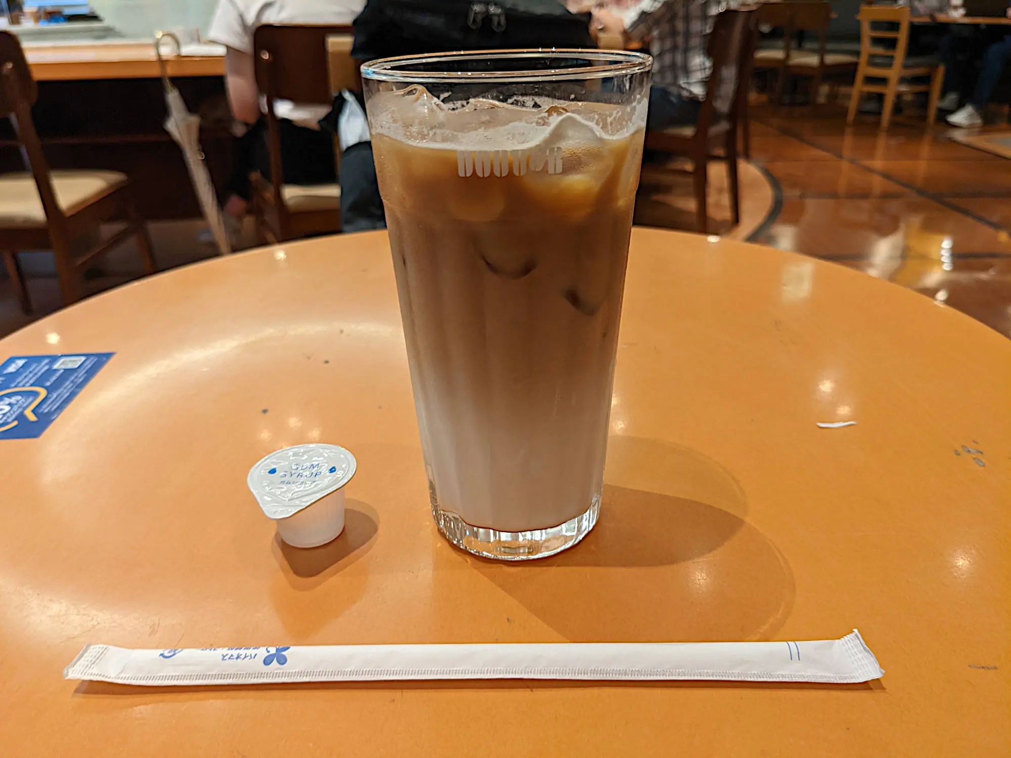 ドトールのプレミアム アイスカフェ ラテを飲んでみた感想 ダッチの渋谷ノマド生活