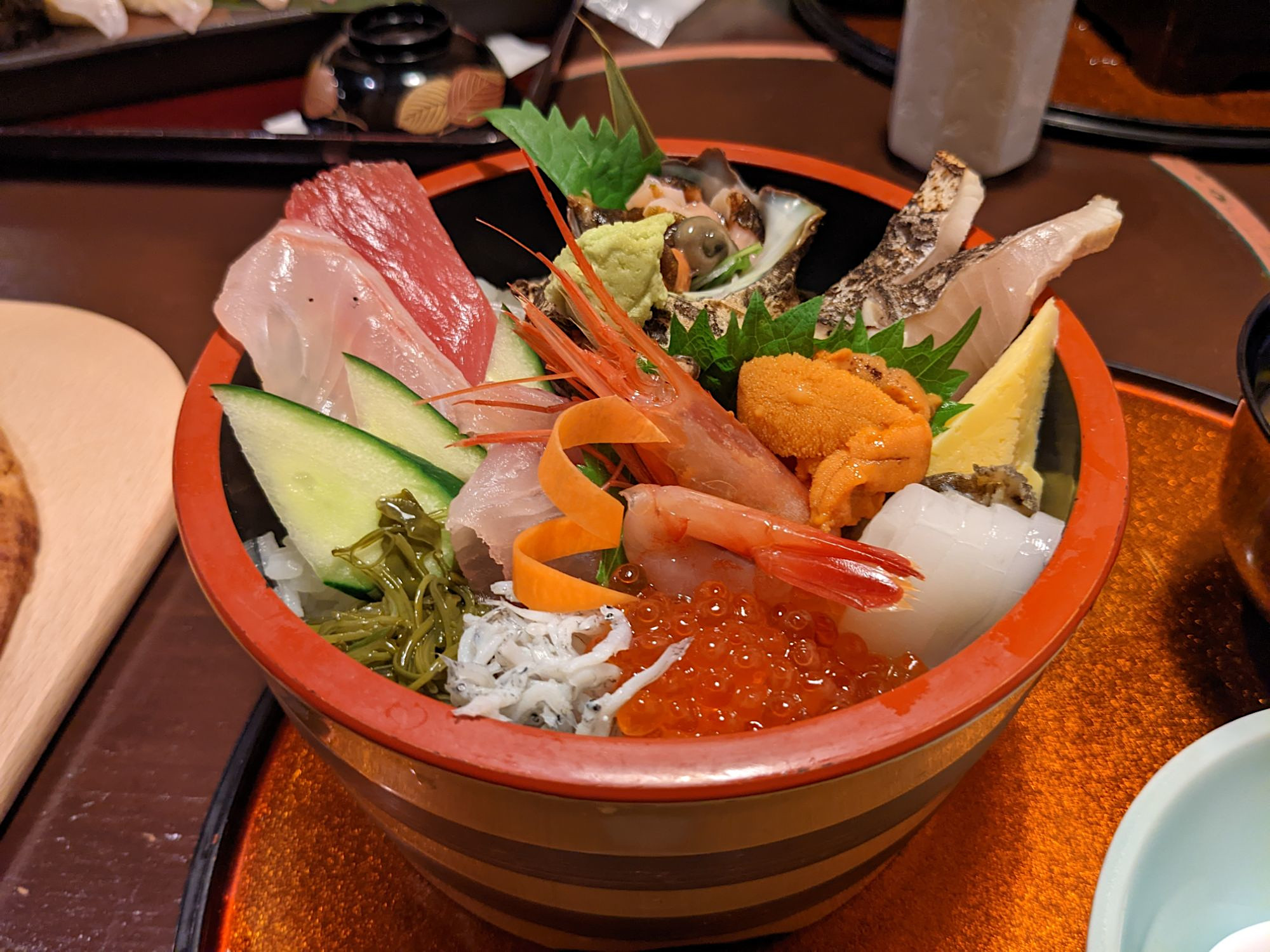 東舞鶴いけす料理 卑弥呼 で激うま海鮮丼と極上ピザを堪能 ダッチの渋谷ノマド生活