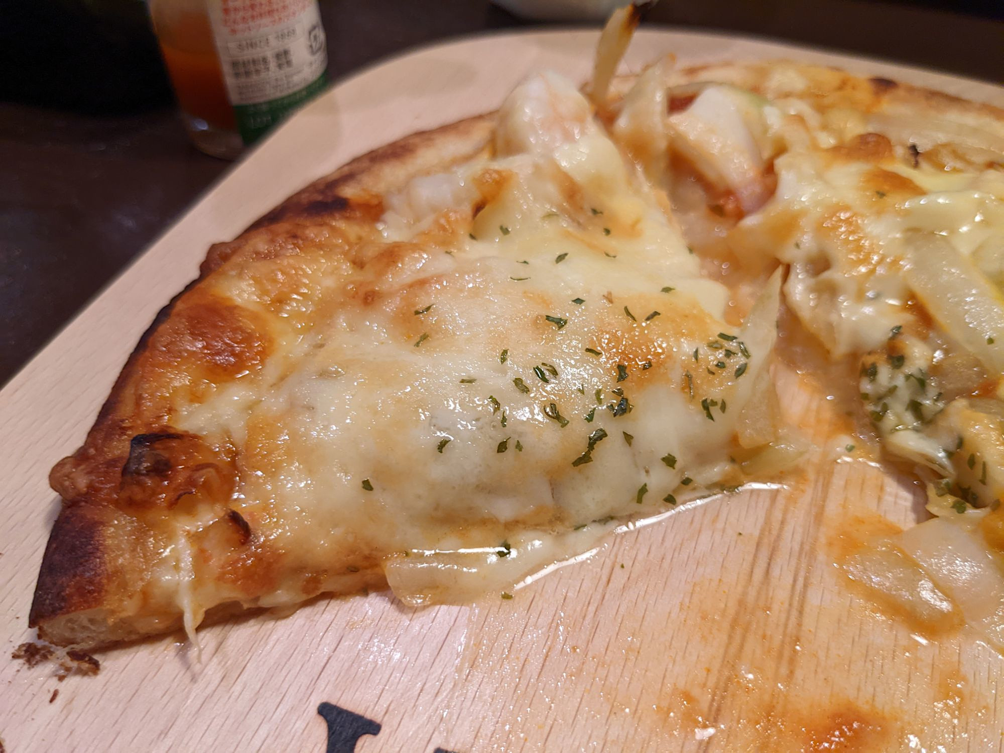 「卑弥呼」の海鮮ピザ